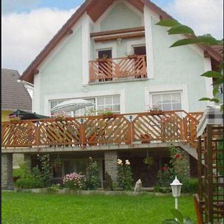 Rebeka Panzio Bed & Breakfast ตีฮานี ภายนอก รูปภาพ